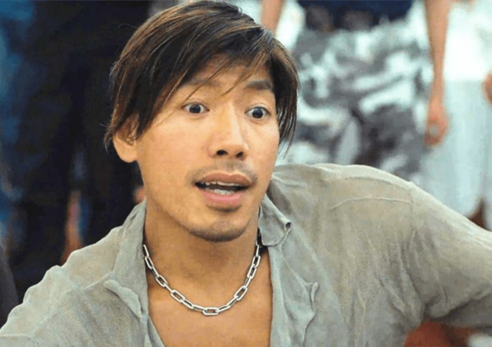 被疑双性恋,"乌鸦哥"张耀扬:不再拍戏,半生如戏_反派_影片_黄百鸣