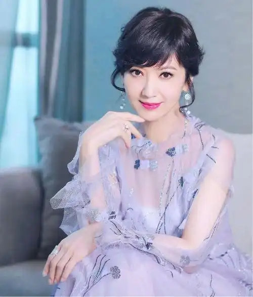 赵雅芝巅峰颜值到底有多美(一个美到老的女人)(5)