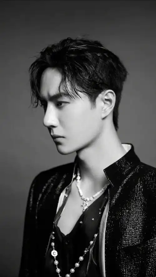 王一博#这个丸子头也太帅了吧,想rua