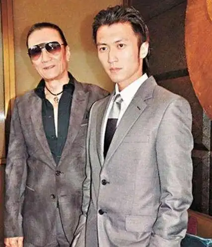 谢霆锋:你是大明星,我还是大明星儿子呢,你是我爸,就要照顾我|谢贤|张