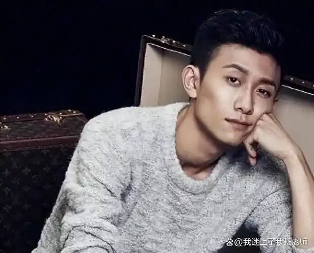 杨紫经常因为张一山的年龄优势而调侃张一山,但张一山会以成熟谨慎的