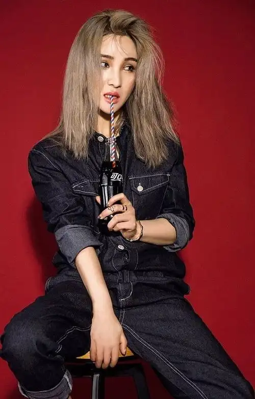 魅惑小天后许佳慧