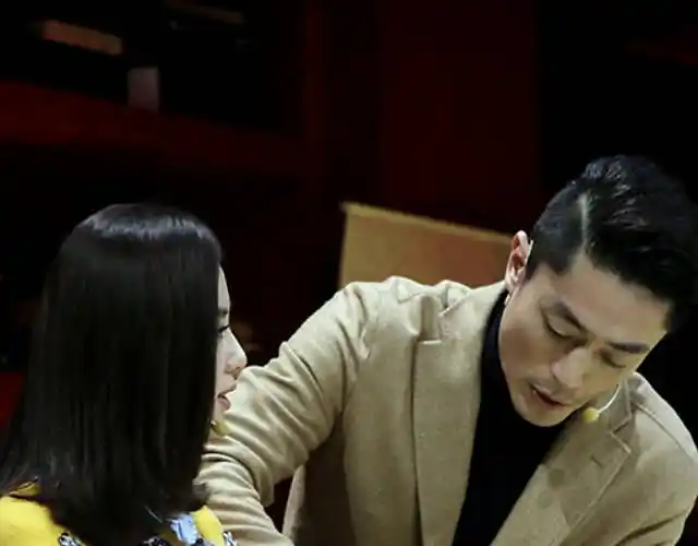 吴奇隆 快来看刘诗诗霍建华在干嘛?