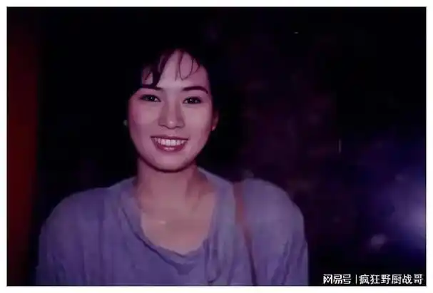 周星驰要娶的女人啥样每部影片都有她的影子罗天使罗慧娟