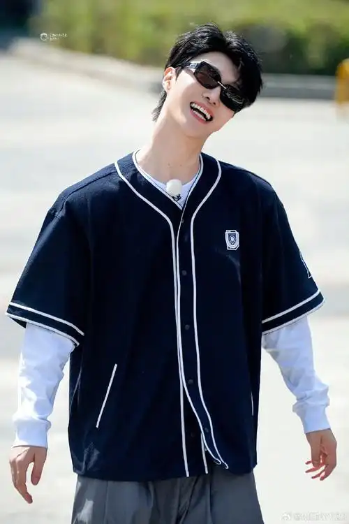 范丞丞精准吐槽跑男道具#73#范丞丞#好可爱嘞宝宝@范丞丞adam0116