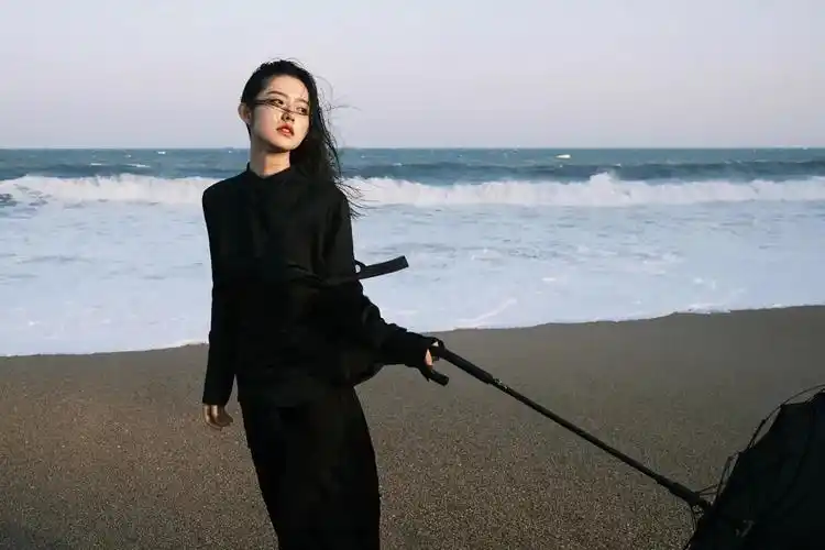 抖音热歌深海鱼子酱千千万万钢琴谱