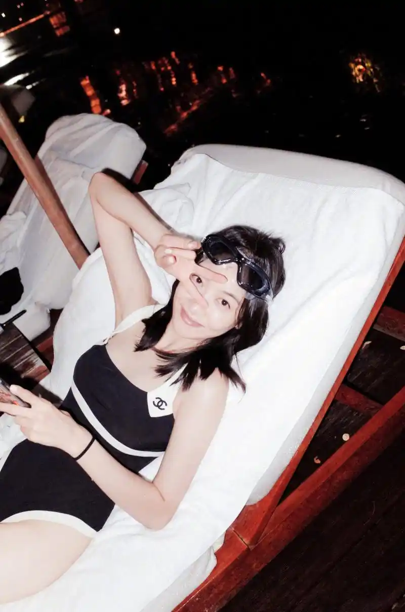 星尚人@宋茜泳装照@宋茜 分享泳装美图,大秀素颜好身材,泳装女神上线