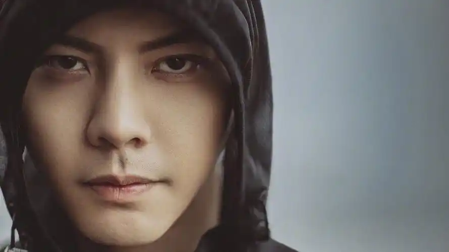 陈伟霆明星风尚壁纸5