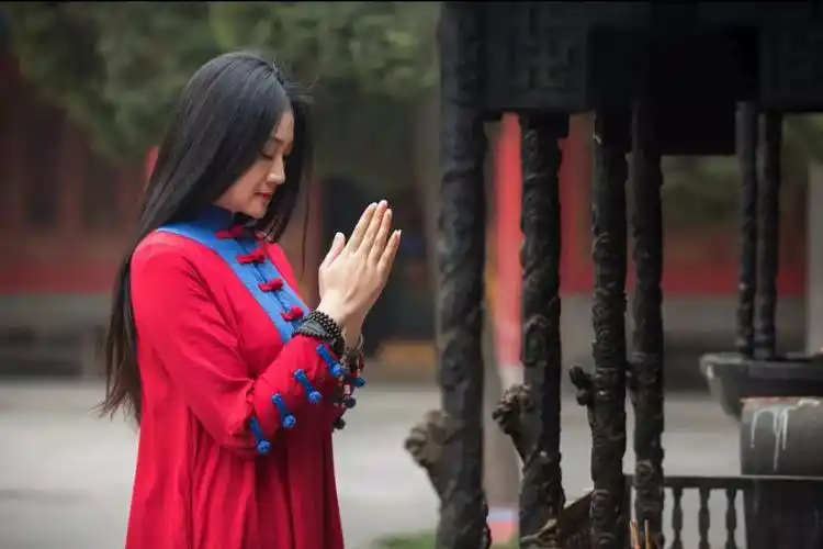 娶一个学佛的女人,原来是家族最大的福报!