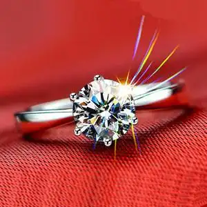 所有关键词 一克拉钻戒锆石图片5  纯银六爪一克拉仿真钻戒婚礼假钻石