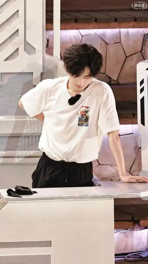 宋亚轩 全员加速中