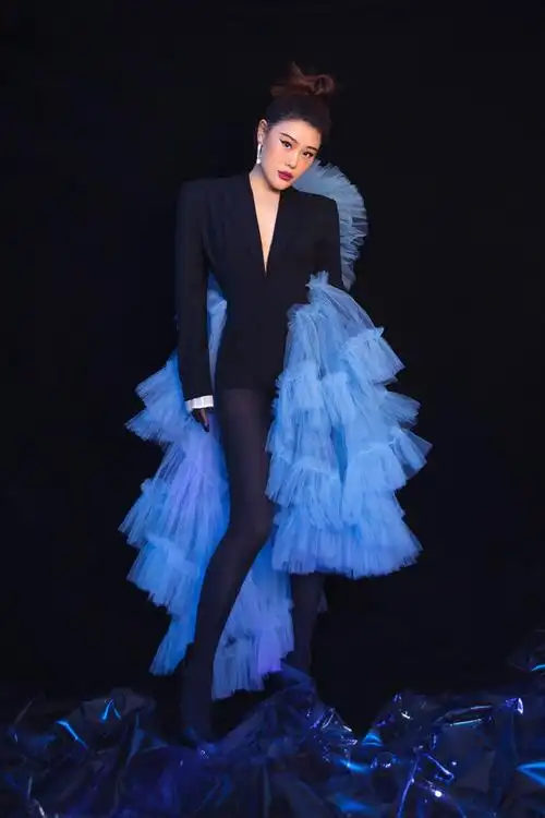 袁娅维惊艳亮相咪咕音乐盛典获年度最佳突破歌手