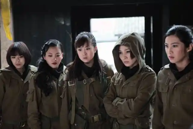 雷人抗战神剧第四名:《女子炸弹部队》