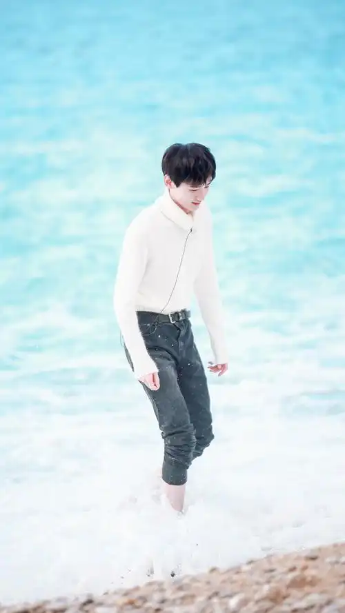 白敬亭 cr:1kbtokki93