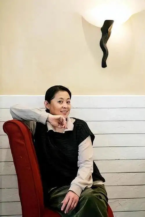 网易首页>网易号>正文申请入驻> 可是6年的"夫妻生活"被"挺着孕肚"的