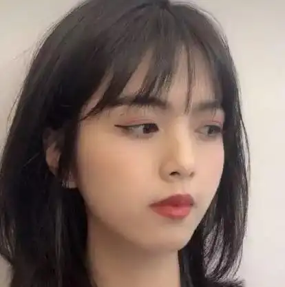 齐肩短发发型图片2022,层次感的空气刘海