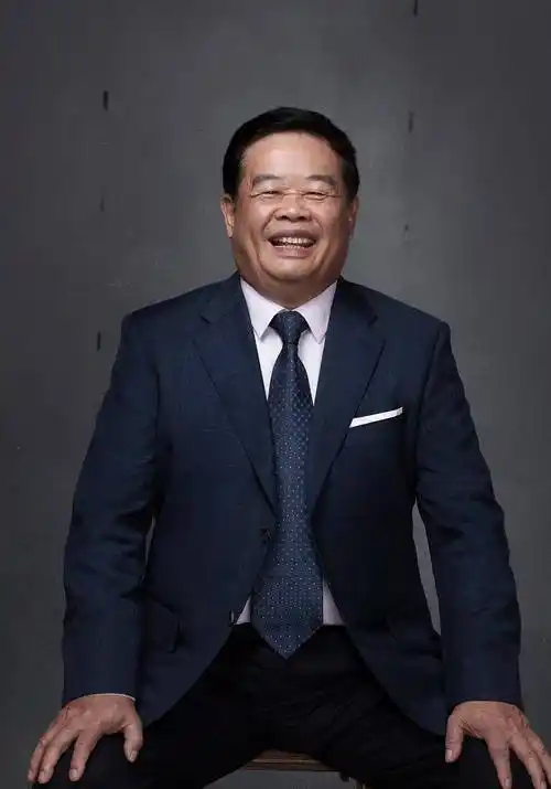 玻璃大王曹德旺:国家在前,企业在后!