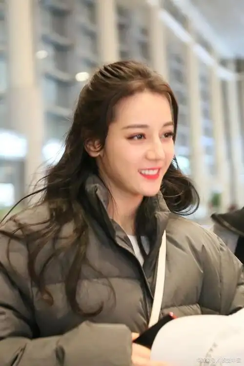 迪丽热巴的全名叫什么名字?大家为什么喜欢她?