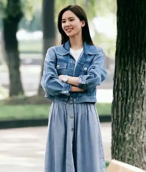 在刘诗诗的时尚衣橱里,也能找到日常风格.