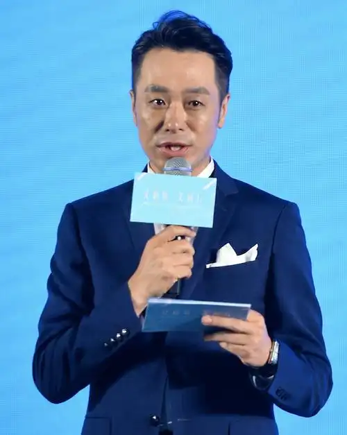 高源(上海电视台主持人)_尚可名片