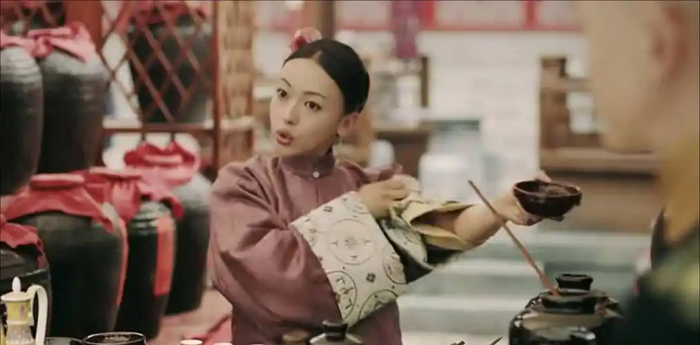 延禧攻略:为何魏璎珞扮作沽酒女,皇上立马就不生气了?_傅恒_桑落_金川