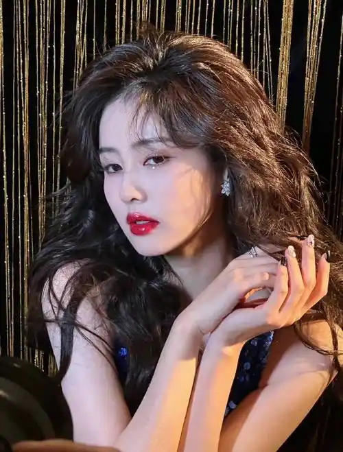 白鹿港风妆容好美,真的太适合港风了!_照片_长相_眼睛