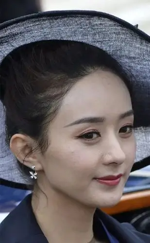 赵丽颖生图曝光皮肤状态不佳颜值惨遭滑铁卢果然女人生完孩子就变丑