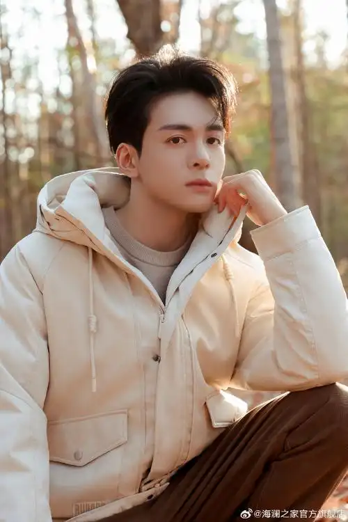 滴滴,@曾舜晞joseph为你带来一组超能大片.