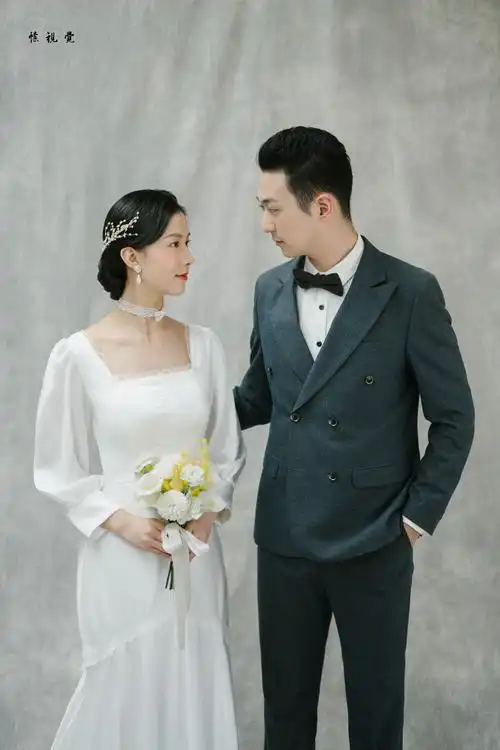 成都婚纱照2020室内文艺复古风婚纱照