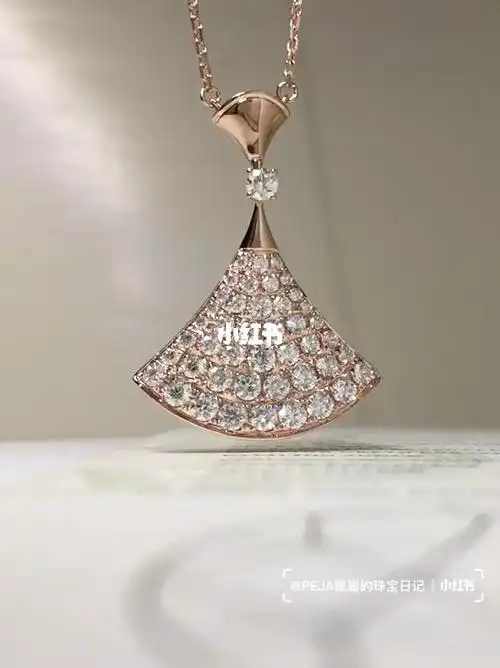 宝格丽女神款满钻大扇子项链