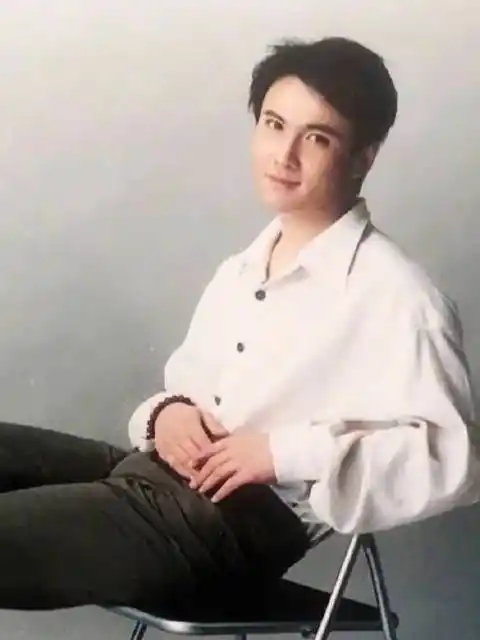 看了沈腾年轻时的旧照,谁还能怀疑腾哥这九十五分的底子