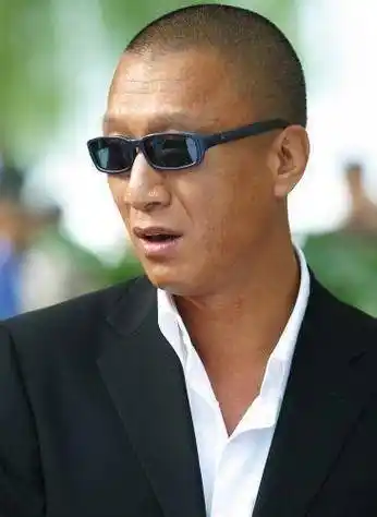 原创孙红雷铁汉柔情耀影坛才貌双绝扣人心