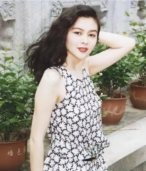 原创关之琳年轻时没管好下半身后半生为此付出代价61岁仍单身