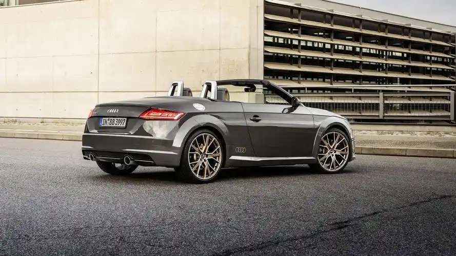 2021款敞篷奥迪tt roadster bronze selection敞篷跑车壁纸