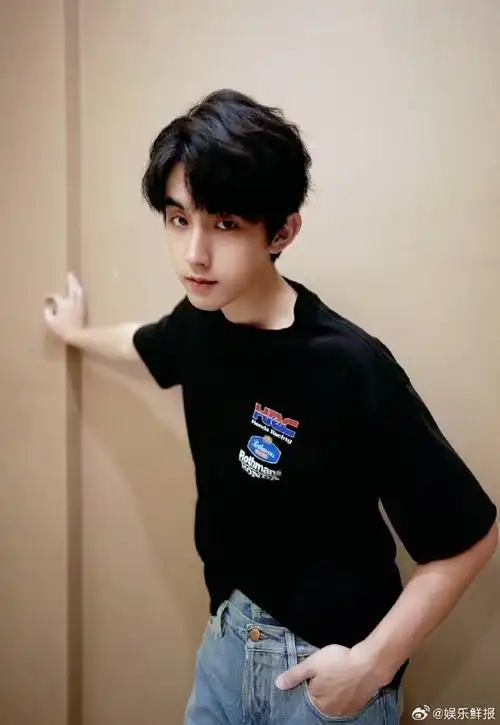 郭俊辰喜提两大桶山西老陈醋##山西粉丝送郭俊辰的醋也太大桶了