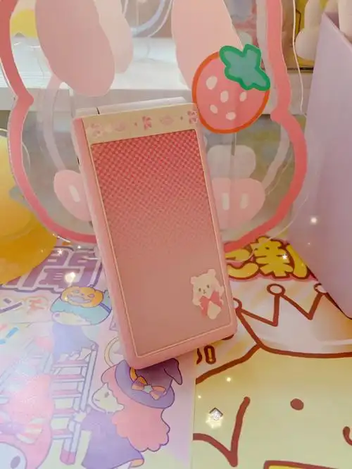 粉色小可爱翻盖手机