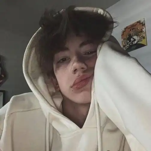 男生头像小众高级感欧美男头