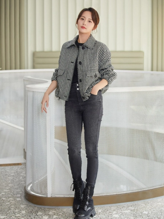 30岁的女人怎么穿学张嘉倪的西装风穿搭甜美可人又显气质