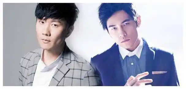 林俊杰亲友席邀请手环曝光,周周霉霉疑误解_周杰伦_音乐_演唱会