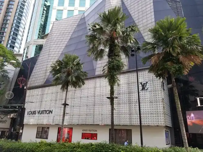 柏威年购物广场