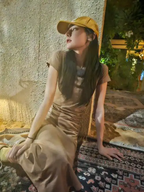 迪丽热巴头发都没吹干就出门了##迪丽热巴来不及吹头发