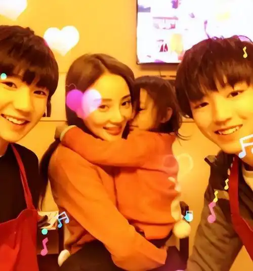 白鹿太爱鹿晗为其改名,张碧晨追星张艺兴|白鹿|关晓彤|张艺兴_新浪