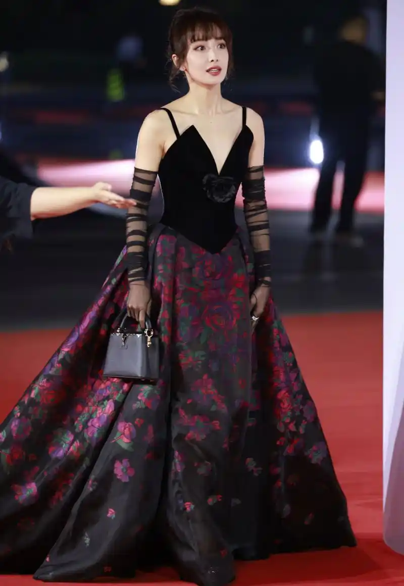 宋茜elle风尚大典红毯生图