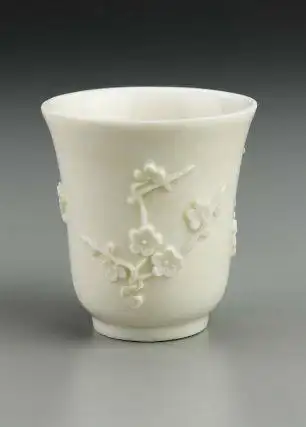 德化窑白瓷梅花杯,波士 顿美术博物馆