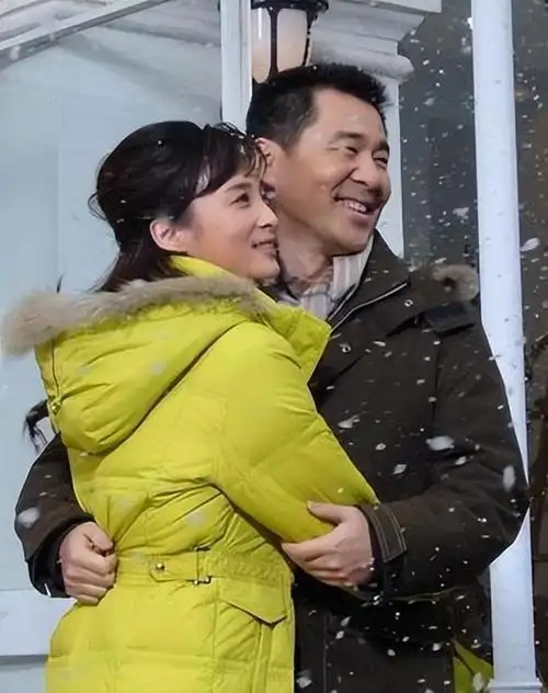 这几位男星一个比一个"丑",老婆却都是美女,他们凭什么?