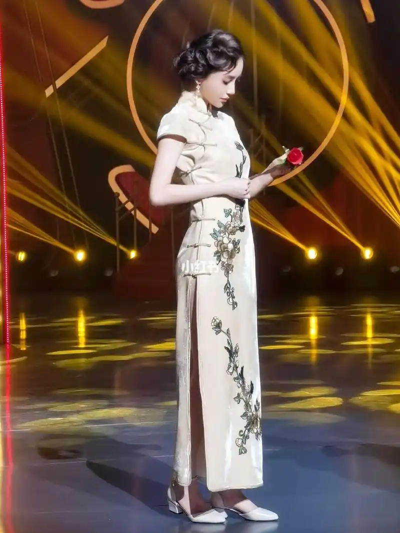 angelababy杨颖与关晓彤的民国风旗袍造型