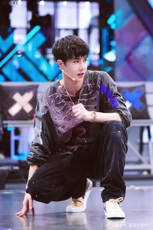 这就是街舞 近距离看王一博跳舞啦 就是这么帅气街舞舞蹈