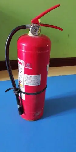 艺童幼儿园毕业班:安全知识——《如何正确使用灭火器》 - 美篇