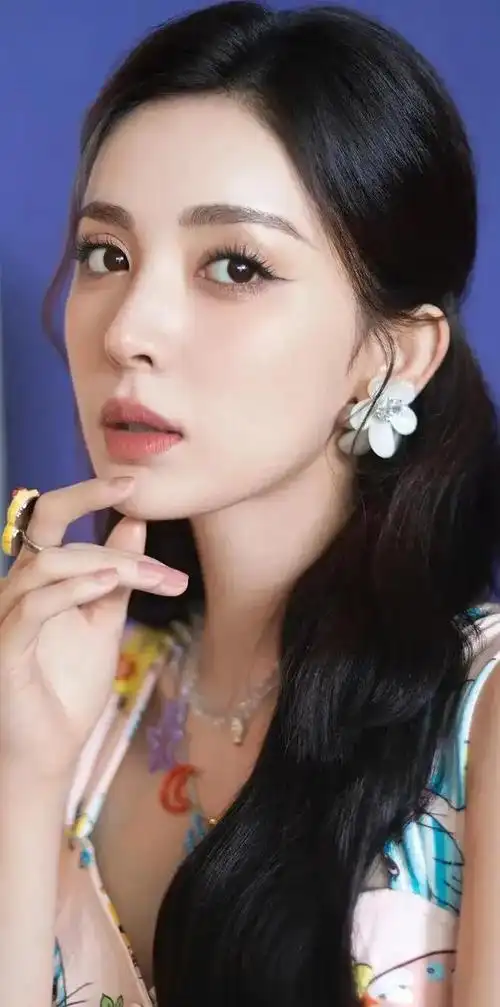 优雅美艳-古力娜扎全图写真合集|演员|模特|写真集_网易订阅