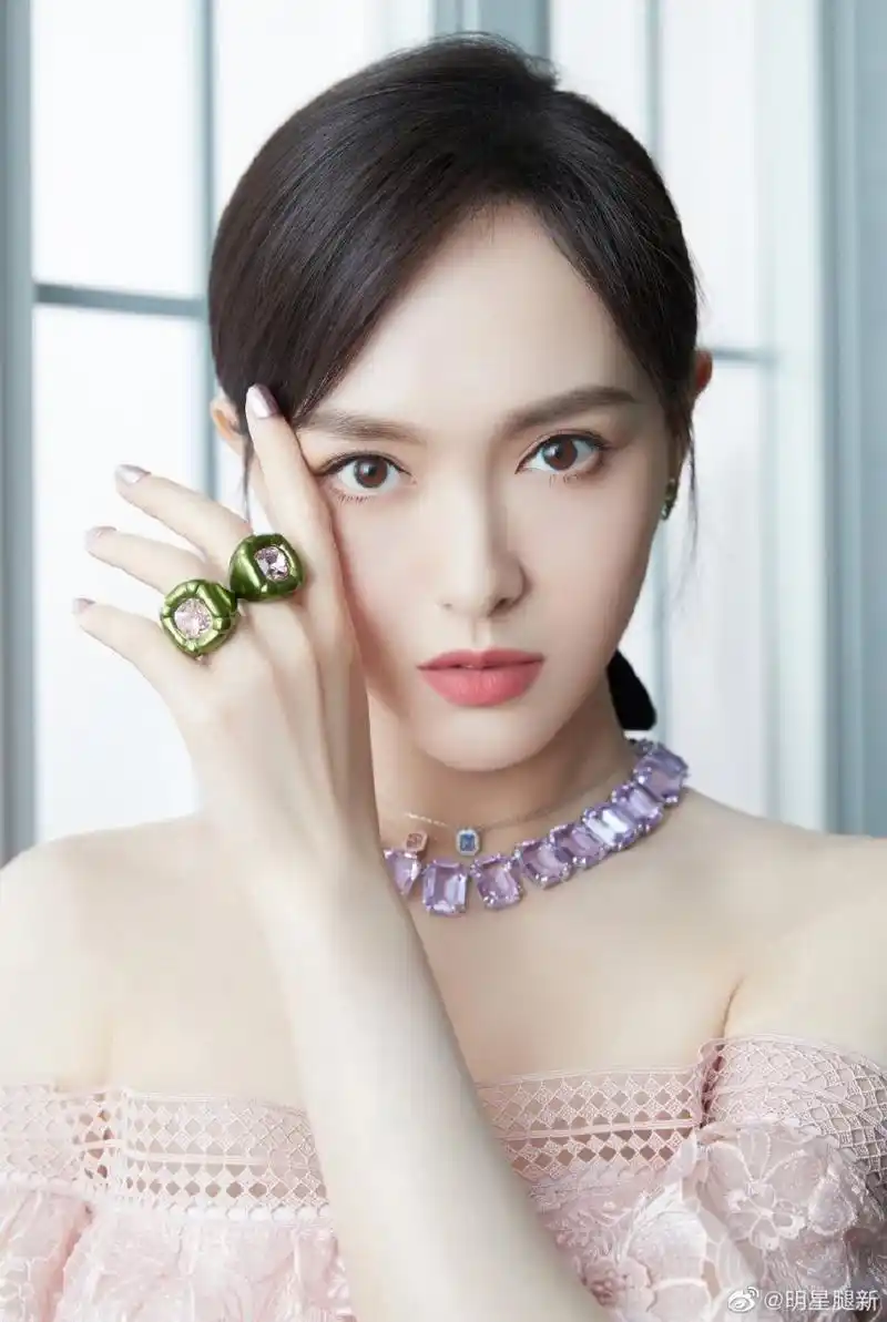 高级感明星美女唐嫣超细的美